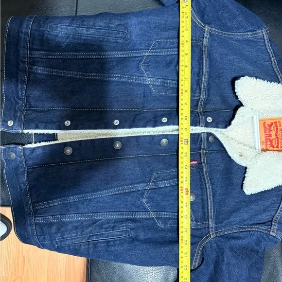 Levi's Men's Dark Blue Sherpa Jacket - Picture 6 of 10